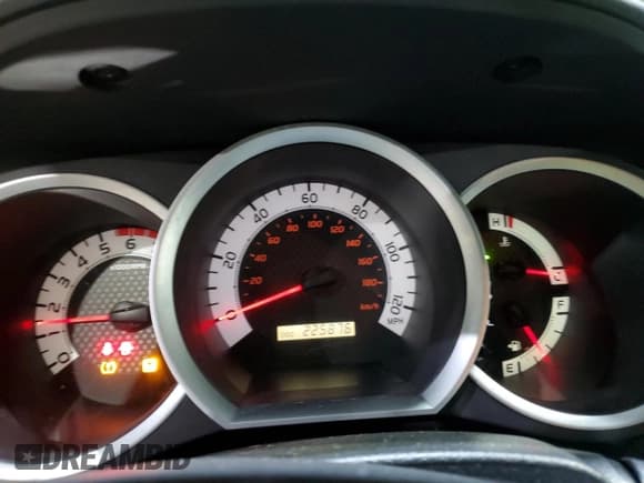 ✅ 2013 Toyota Tacoma • VIN: 5TFLU4ENXDX057168 • Lot: 85312195. Wystawiony na Copart z przebiegiem 225 876 mil. Bezpłatny archiwum sprzedaży aukcyjnych z USA i szczegółowy raport historii pojazdu na DreamBid. Zdjęcie 9.