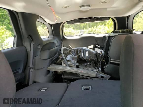 2022 Dodge Durango Pursuit z VIN 1C4SDJFT9NC202118, wystawiony jako Copart lot #57914655 z przebiegiem 70 882 mil mil oraz Szkoda całkowita • Salvage title. Historia ofert i sprzedaży dostępna na DreamBid. Obrazek 10.