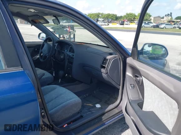 ✅ 2003 Hyundai Elantra GLS • VIN: KMHDN45D53U476937 • Lot: 42286976. Wystawiony na IAAI z przebiegiem Nie podano. Bezpłatny archiwum sprzedaży aukcyjnych z USA i szczegółowy raport historii pojazdu na DreamBid. Zdjęcie 5.