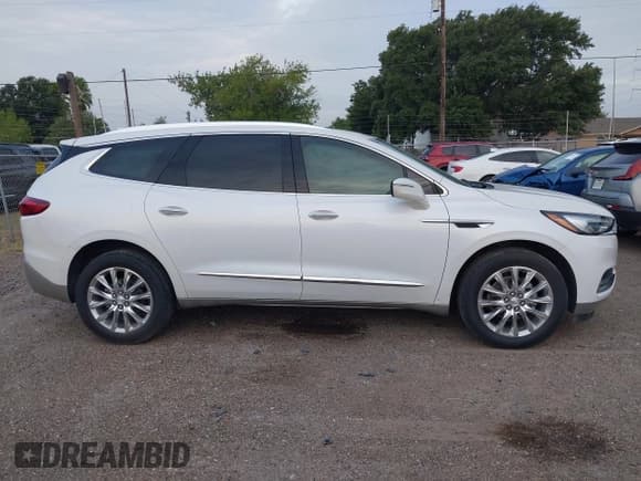 ✅ 2021 Buick Enclave Essence • VIN: 5GAERBKW3MJ263108 • Lot: 42514781. Wystawiony na IAAI z przebiegiem 73 668 mil. Bezpłatny archiwum sprzedaży aukcyjnych z USA i szczegółowy raport historii pojazdu na DreamBid. Zdjęcie 13.