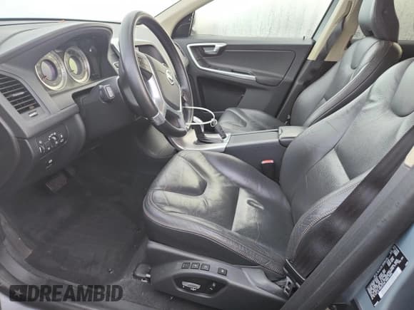 ✅ 2013 Volvo XC60 T6 • VIN: YV4902DZ3D2423433 • Lot: 91256365. Listed on Copart with 75,441 mi. Free auction sales archive from the USA and detailed vehicle history report at DreamBid. Image 7.