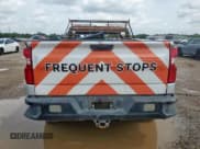 ✅ 2020 Chevrolet Silverado 1500 Custom Trail Boss • VIN: 1GCPYCEH9LZ273185 • Lot: 60439075. Wystawiony na Copart z przebiegiem Nie podano. Bezpłatny archiwum sprzedaży aukcyjnych z USA i szczegółowy raport historii pojazdu na DreamBid. Zdjęcie 6.