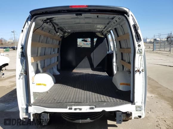 ✅ 2024 Chevrolet Express Cargo • VIN: 1GCWGAFP8R1271654 • Lot: 50373785. Listed on Copart with 3,947 mi. Free auction sales archive from the USA and detailed vehicle history report at DreamBid. Image 6.