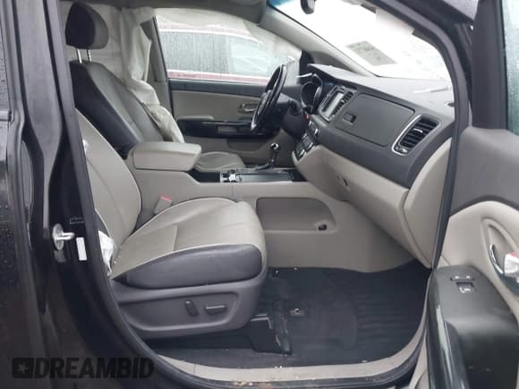 ✅ 2016 Kia Sedona SX • VIN: KNDMC5C11G6143072 • Lot: 41467752. Wystawiony na IAAI z przebiegiem 148 217 mil. Bezpłatny archiwum sprzedaży aukcyjnych z USA i szczegółowy raport historii pojazdu na DreamBid. Zdjęcie 5.