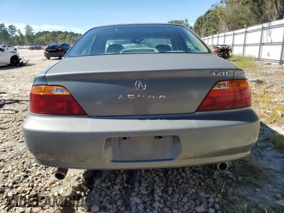 ✅ 2000 Acura TL • VIN: 19UUA5669YA056453 • Lot: 85710225. Listed on Copart with 166,809 mi. Free auction sales archive from the USA and detailed vehicle history report at DreamBid. Image 6.