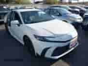 2025 Toyota Camry LE с VIN 4T1DAACK1SU043867, выставлен на аукционе IAAI как лот 43255400 с пробегом 11 131 миль миль и . История ставок и продаж доступна на DreamBid. Изображение 1.