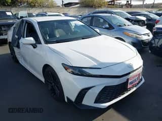 2025 Toyota Camry LE с VIN 4T1DAACK1SU043867, выставлен на аукционе IAAI как лот 43255400 с пробегом 11 131 миль миль и . История ставок и продаж доступна на DreamBid. Изображение 1.