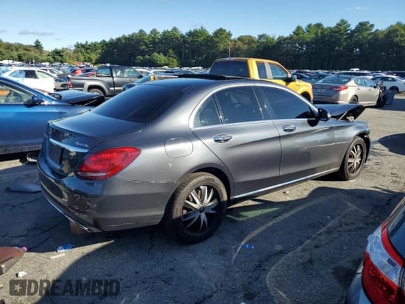 ✅ 2015 Mercedes-Benz C 300 • VIN: 55SWF4KB1FU010303 • Lot: 80648435. Listed on Copart with 191,973 mi. Free auction sales archive from the USA and detailed vehicle history report at DreamBid. Image 3.