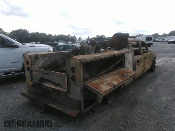 ✅ 2006 Chevrolet Silverado 2500HD LT2 • VIN: 1GCHK23U96F231833 • Lot: 42611592. Listed on IAAI with Not provided. Free auction sales archive from the USA and detailed vehicle history report at DreamBid. Image 4.