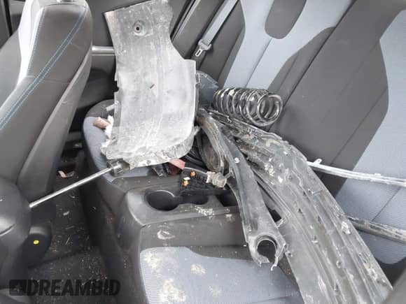 2019 Hyundai Veloster 2.0 z VIN KMHTG6AF2KU018425, wystawiony jako IAAI lot #41649027 z przebiegiem 67 155 mil mil oraz . Historia ofert i sprzedaży dostępna na DreamBid. Obrazek 8.