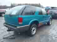 1996 Chevrolet Blazer с VIN 1GNCT18WXTK143881, выставлен на аукционе IAAI как лот 41193548 с пробегом 131 172 миль миль и . История ставок и продаж доступна на DreamBid. Изображение 4.