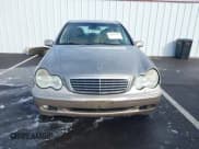 ✅ 2002 Mercedes-Benz C 230/260/280/320 • VIN: WDBRF64J62F205588 • Lot: 41619259. Wystawiony na IAAI z przebiegiem 172 783 mil. Bezpłatny archiwum sprzedaży aukcyjnych z USA i szczegółowy raport historii pojazdu na DreamBid. Zdjęcie 12.