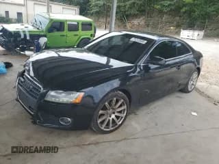 ✅ 2011 Audi A5 Premium Plus • VIN: WAULFAFR0BA029452 • Lot: 71212535. Wystawiony na Copart z przebiegiem 150 287 mil. Bezpłatny archiwum sprzedaży aukcyjnych z USA i szczegółowy raport historii pojazdu na DreamBid. Zdjęcie 1.