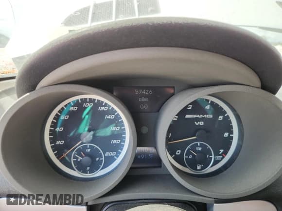 ✅ 2005 Mercedes-Benz SLK AMG • VIN: WDBWK73F35F058698 • Лот: 81609235. Опубликован ранее на Copart с пробегом 57 426 миль. Бесплатный доступ к архиву аукционных продаж из США и подробный отчёт об истории автомобиля на DreamBid. Изображение 9.