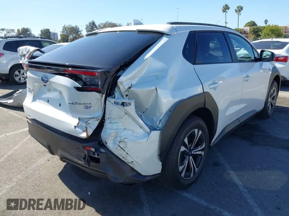 ✅ 2024 Subaru Solterra Limited • VIN: JTMABABA1RA089465 • Лот: 43504382. Опубликован ранее на IAAI с пробегом 3 945 миль. Бесплатный доступ к архиву аукционных продаж из США и подробный отчёт об истории автомобиля на DreamBid. Изображение 4.