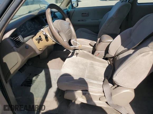 ✅ 1998 Toyota T100 SR5 • VIN: JT4TN14D4W0041404 • Lot: 45799435. Wystawiony na Copart z przebiegiem 340 047 mil. Bezpłatny archiwum sprzedaży aukcyjnych z USA i szczegółowy raport historii pojazdu na DreamBid. Zdjęcie 7.