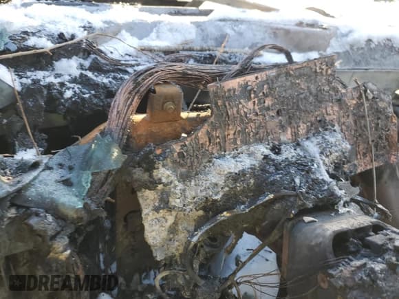 ✅ 2011 GMC Sierra 2500HD Work Truck • VIN: 1GT22ZCG1BZ431316 • Лот: 44495405. Опубликован ранее на Copart с пробегом Не указан. Бесплатный доступ к архиву аукционных продаж из США и подробный отчёт об истории автомобиля на DreamBid. Изображение 9.