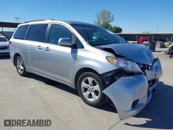 ✅ 2015 Toyota Sienna LE • VIN: 5TDKK3DC6FS673678 • Lot: 43473849. Listed on IAAI with 69,372 mi. Free auction sales archive from the USA and detailed vehicle history report at DreamBid. Image 1.