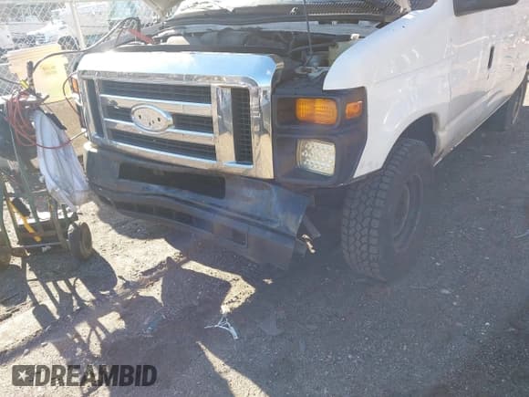 ✅ 2014 Ford Econoline Cargo Commercial • VIN: 1FTNE2EWXEDA15637 • Lot: 43774335. Wystawiony na IAAI z przebiegiem 216 069 mil. Bezpłatny archiwum sprzedaży aukcyjnych z USA i szczegółowy raport historii pojazdu na DreamBid. Zdjęcie 12.