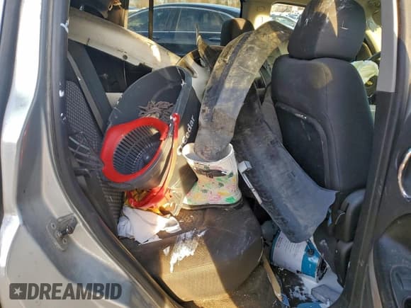 ✅ 2010 Chevrolet HHR 1LT • VIN: 3GNBABDB2AS606768 • Лот: 92828335. Опубликован ранее на Copart с пробегом Не указан. Бесплатный доступ к архиву аукционных продаж из США и подробный отчёт об истории автомобиля на DreamBid. Изображение 11.