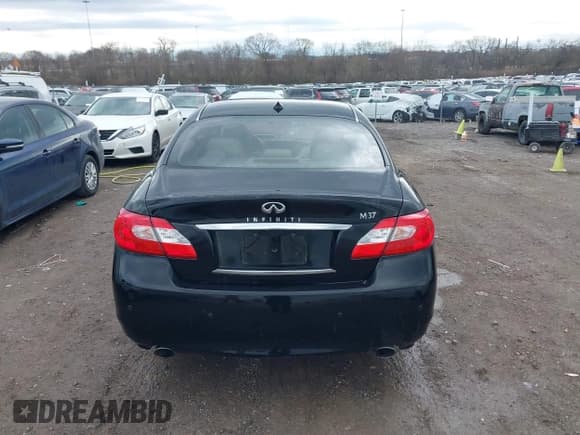 ✅ 2013 Infiniti M • VIN: JN1BY1AP9DM513719 • Лот: 41543165. Опубликован ранее на IAAI с пробегом 141 488 миль. Бесплатный доступ к архиву аукционных продаж из США и подробный отчёт об истории автомобиля на DreamBid. Изображение 16.