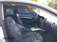 ✅ 2011 Audi A5 • VIN: WAU3FAFR6BA016981 • Lot: 42963105. Listed on IAAI with 137,312 mi. Free auction sales archive from the USA and detailed vehicle history report at DreamBid. Image 5.