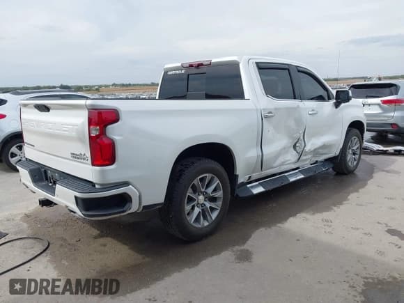 ✅ 2020 Chevrolet Silverado 1500 High Country • VIN: 3GCUYHET3LG401392 • Lot: 43325251. Listed on IAAI with 56,094 mi. Free auction sales archive from the USA and detailed vehicle history report at DreamBid. Image 4.