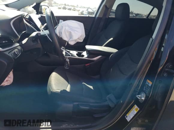 ✅ 2017 Chevrolet Volt LT • VIN: 1G1RC6S54HU126921 • Lot: 77499114. Wystawiony na Copart z przebiegiem Nie podano. Bezpłatny archiwum sprzedaży aukcyjnych z USA i szczegółowy raport historii pojazdu na DreamBid. Zdjęcie 7.