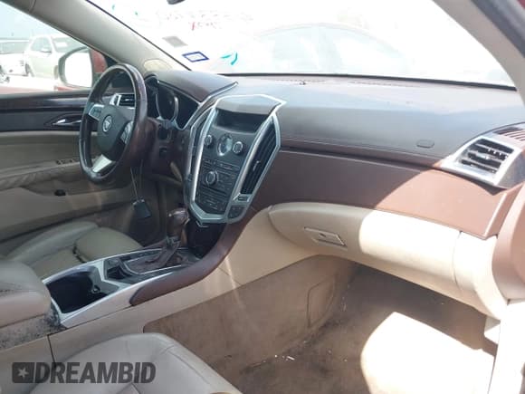 ✅ 2011 Cadillac SRX Premium Collection • VIN: 3GYFNCEY9BS506492 • Lot: 43337780. Wystawiony na IAAI z przebiegiem 160 985 mil. Bezpłatny archiwum sprzedaży aukcyjnych z USA i szczegółowy raport historii pojazdu na DreamBid. Zdjęcie 5.