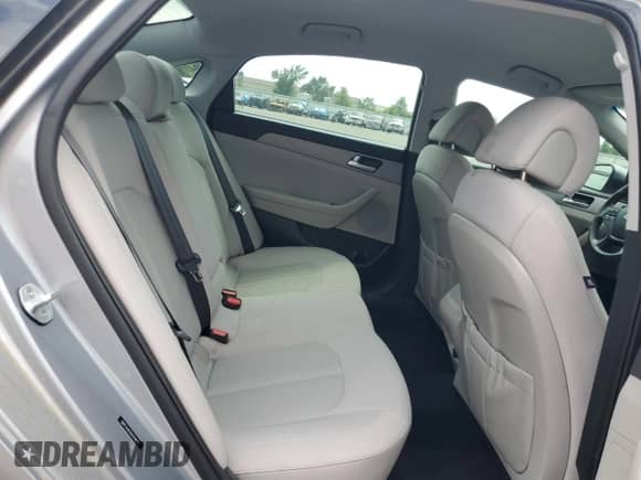 2016 Hyundai Sonata 2.4L z VIN 5NPE24AFXGH314679, wystawiony jako Copart lot #67595515 z przebiegiem 124 540 mil mil oraz Szkoda całkowita • Salvage title. Historia ofert i sprzedaży dostępna na DreamBid. Obrazek 10.