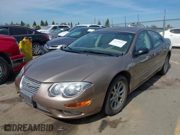 ✅ 2000 Chrysler 300M M • VIN: 2C3HE66G8YH224544 • Lot: 41799183. Wystawiony na IAAI z przebiegiem 60 675 mil. Bezpłatny archiwum sprzedaży aukcyjnych z USA i szczegółowy raport historii pojazdu na DreamBid. Zdjęcie 17.