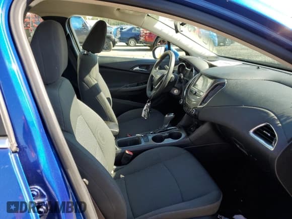 ✅ 2017 Chevrolet Cruze LT • VIN: 1G1BE5SM9H7276180 • Lot: 62385642. Listed on Copart with 83,654 mi. Free auction sales archive from the USA and detailed vehicle history report at DreamBid. Image 5.