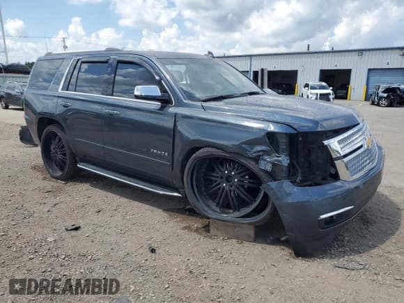 ✅ 2019 Chevrolet Tahoe Premier • VIN: 1GNSKCKC8KR396521 • Lot: 61907795. Wystawiony na Copart z przebiegiem 58 111 mil. Bezpłatny archiwum sprzedaży aukcyjnych z USA i szczegółowy raport historii pojazdu na DreamBid. Zdjęcie 4.