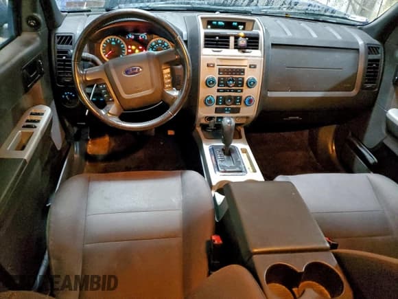 ✅ 2012 Ford Escape XLT • VIN: 1FMCU9D76CKC03704 • Лот: 93749085. Опубликован ранее на Copart с пробегом 108 403 миль. Бесплатный доступ к архиву аукционных продаж из США и подробный отчёт об истории автомобиля на DreamBid. Изображение 8.