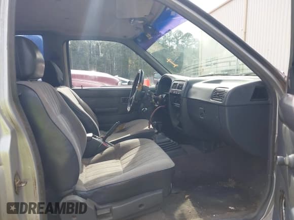 ✅ 1994 Nissan Frontier SE • VIN: 1N6HD16Y6RC362448 • Lot: 43812811. Listed on IAAI with 225,889 mi. Free auction sales archive from the USA and detailed vehicle history report at DreamBid. Image 5.