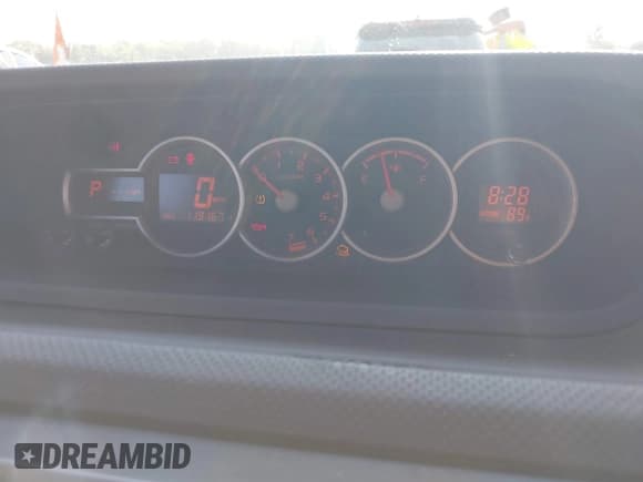 ✅ 2012 Scion xB • VIN: JTLZE4FE4CJ012299 • Lot: 42983181. Wystawiony na IAAI z przebiegiem 119 167 mil. Bezpłatny archiwum sprzedaży aukcyjnych z USA i szczegółowy raport historii pojazdu na DreamBid. Zdjęcie 7.