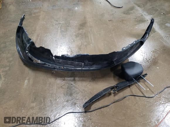 ✅ 2016 Hyundai Veloster • VIN: KMHTC6ADXGU281070 • Lot: 80631974. Wystawiony na Copart z przebiegiem 106 600 mil. Bezpłatny archiwum sprzedaży aukcyjnych z USA i szczegółowy raport historii pojazdu na DreamBid. Zdjęcie 12.