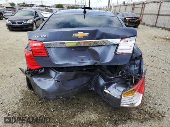 ✅ 2013 Chevrolet Cruze LS • VIN: 1G1PA5SH5D7299650 • Lot: 82364185. Listed on Copart with 171,189 mi. Free auction sales archive from the USA and detailed vehicle history report at DreamBid. Image 6.
