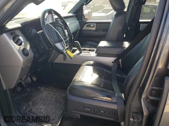 ✅ 2015 Ford Expedition Max Limited • VIN: 1FMJK2ATXFEF45892 • Lot: 92445825. Wystawiony na Copart z przebiegiem 193 863 mil. Bezpłatny archiwum sprzedaży aukcyjnych z USA i szczegółowy raport historii pojazdu na DreamBid. Zdjęcie 7.