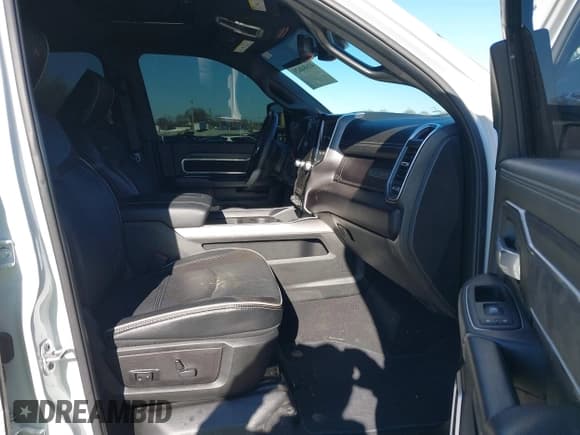 ✅ 2023 Ram 2500 Laramie • VIN: 3C6UR5FLXPG590582 • Lot: 41684629. Listed on IAAI with 17,304 mi. Free auction sales archive from the USA and detailed vehicle history report at DreamBid. Image 5.