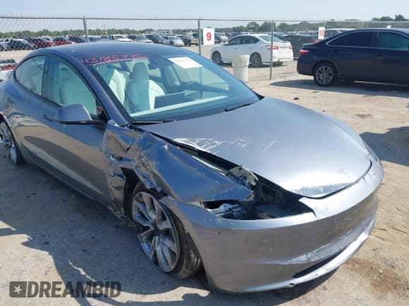 ✅ 2025 Tesla Model 3 Long Range • VIN: 5YJ3E1EA0SF041609 • Lot: 43185770. Wystawiony na IAAI z przebiegiem 1 778 mil. Bezpłatny archiwum sprzedaży aukcyjnych z USA i szczegółowy raport historii pojazdu na DreamBid. Zdjęcie 6.