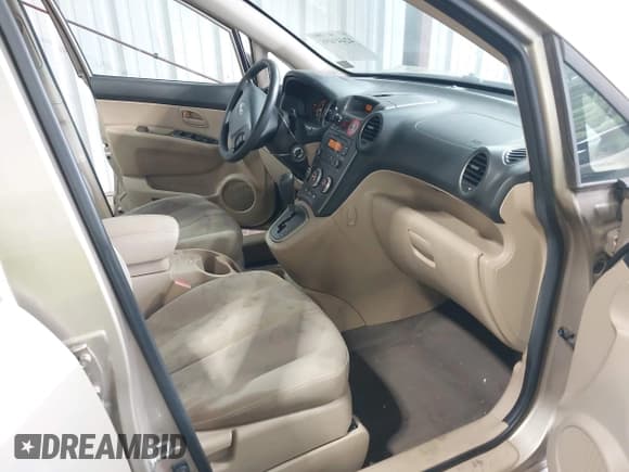 ✅ 2008 Kia Rondo LX • VIN: KNAFG526587142140 • Lot: 42443498. Wystawiony na IAAI z przebiegiem 145 832 mil. Bezpłatny archiwum sprzedaży aukcyjnych z USA i szczegółowy raport historii pojazdu na DreamBid. Zdjęcie 5.