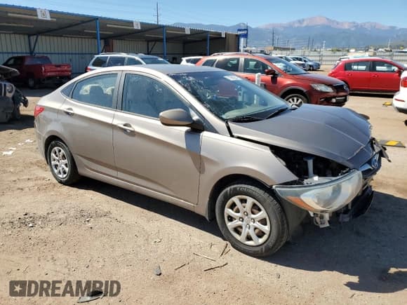 ✅ 2013 Hyundai Accent GLS • VIN: KMHCT4AE1DU431396 • Лот: 71986264. Опубликован ранее на Copart с пробегом 130 831 миль. Бесплатный доступ к архиву аукционных продаж из США и подробный отчёт об истории автомобиля на DreamBid. Изображение 4.