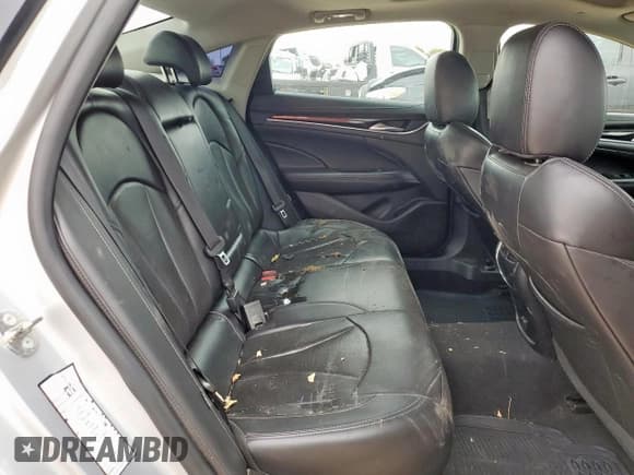 ✅ 2018 Buick LaCrosse Essence • VIN: 1G4ZP5SS1JU137954 • Lot: 69602295. Wystawiony na Copart z przebiegiem 78 734 mil. Bezpłatny archiwum sprzedaży aukcyjnych z USA i szczegółowy raport historii pojazdu na DreamBid. Zdjęcie 10.