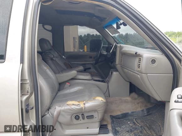 ✅ 2001 Chevrolet Silverado 2500HD LS • VIN: 1GCHK23U01F197127 • Лот: 42894034. Опубликован ранее на IAAI с пробегом 423 848 миль. Бесплатный доступ к архиву аукционных продаж из США и подробный отчёт об истории автомобиля на DreamBid. Изображение 5.