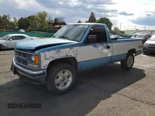 1994 Chevrolet Silverado 1500 z VIN 1GCEK14K1RZ258957, wystawiony jako Copart lot #71466635 z przebiegiem 261 417 mil mil oraz Szkoda całkowita • Salvage title. Historia ofert i sprzedaży dostępna na DreamBid. Obrazek 1.