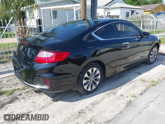 ✅ 2015 Honda Accord EX-L • VIN: 1HGCT1B82FA004925 • Lot: 43068682. Listed on IAAI with 108,609 mi. Free auction sales archive from the USA and detailed vehicle history report at DreamBid. Image 4.