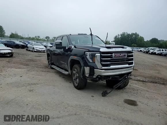 ✅ 2025 GMC Sierra 3500 • VIN: 1GT4UUEY3SF137087 • Лот: 68977255. Опубликован ранее на Copart с пробегом Не указан. Бесплатный доступ к архиву аукционных продаж из США и подробный отчёт об истории автомобиля на DreamBid. Изображение 13.