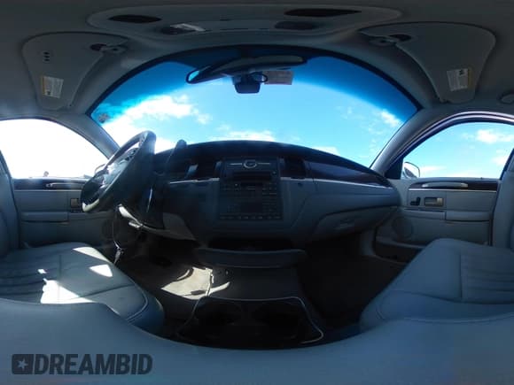 ✅ 2006 Lincoln Town Car Signature • VIN: 1LNHM81W06Y617350 • Lot: 42450529. Listed on IAAI with Not provided. Free auction sales archive from the USA and detailed vehicle history report at DreamBid. Image 20.