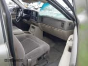 ✅ 2001 Chevrolet Suburban LS • VIN: 3GNEC16T81G147773 • Лот: 42554006. Опубликован ранее на IAAI с пробегом 235 299 миль. Бесплатный доступ к архиву аукционных продаж из США и подробный отчёт об истории автомобиля на DreamBid. Изображение 5.